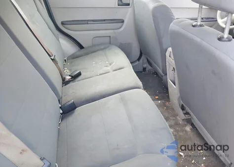 2012 Ford Escape Xls z USA, uszkodzony, nr VIN 1FMCU0C75CKA13745